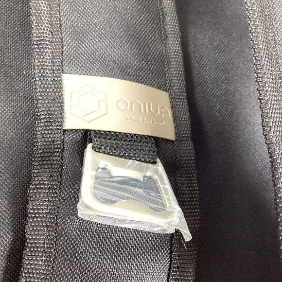 Oniva Michelob Ultra Backpack Cooler Insulated Bottle Opener Golf Set Can Coozie - Picture 5 of 16